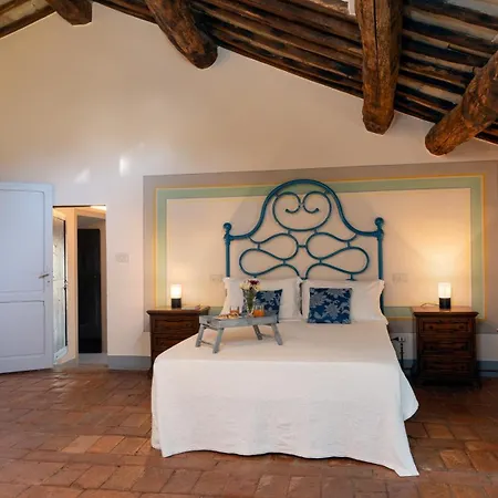 La Rassinata 8, Emma Villa Arezzo